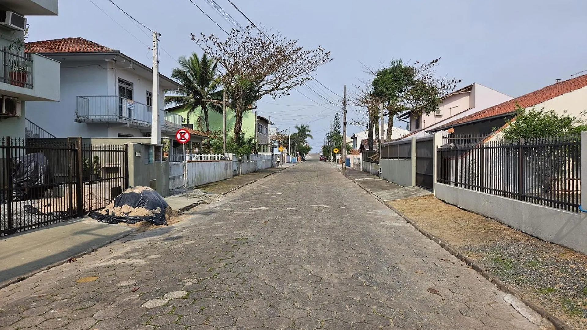 Na Rua Da Prainha Em Sao Francisco Do Sul Bn9621 Villa Brazil