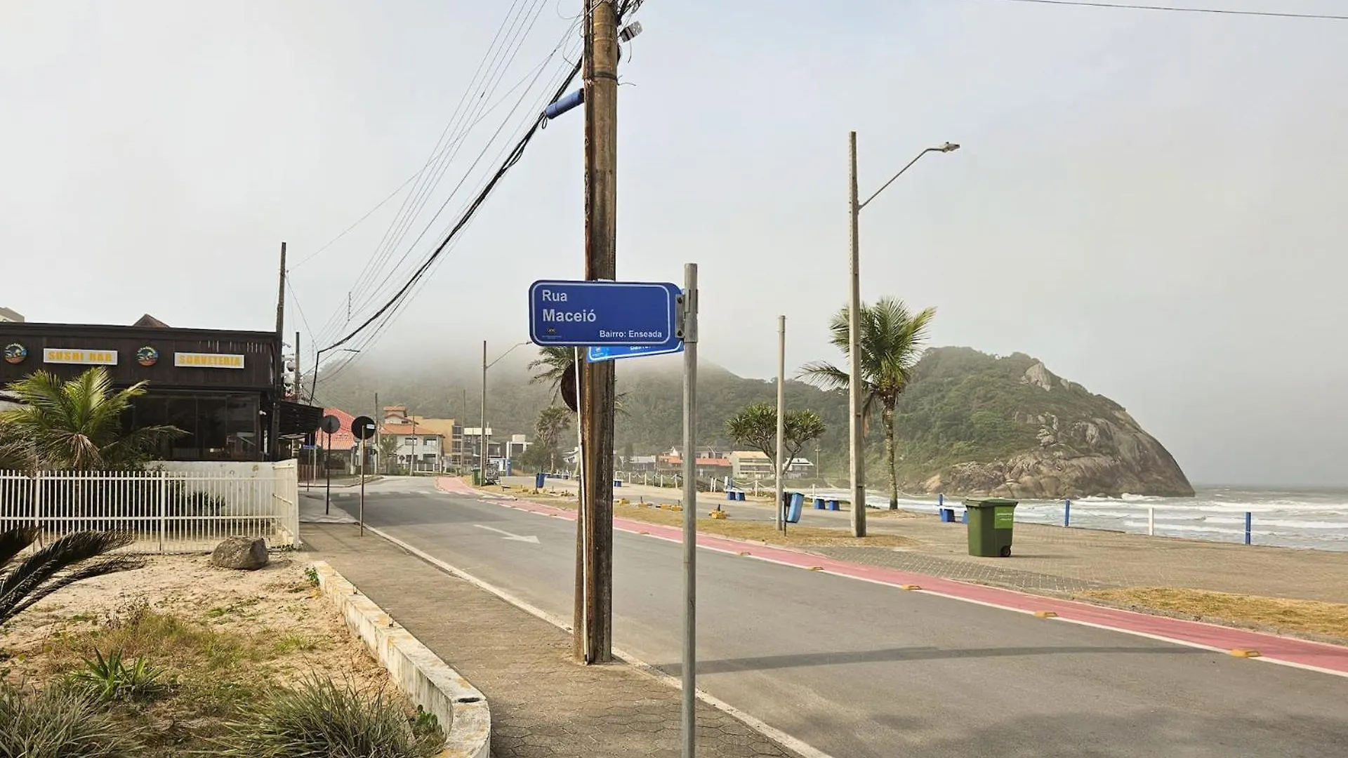 Na Rua Da Prainha Em Sao Francisco Do Sul Bn9621 Villa Brazil